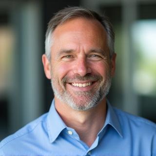 Portrait de Marc Dubois, Fondateur de Phare Éducation